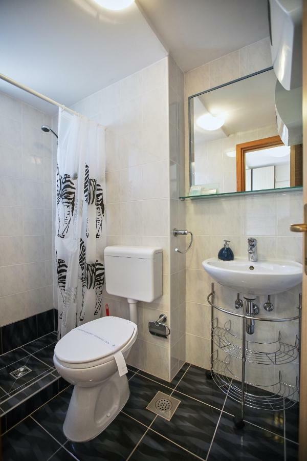 Studio Kristic, Cozy Studio With A Terrace Dubrovnik Exterior photo
